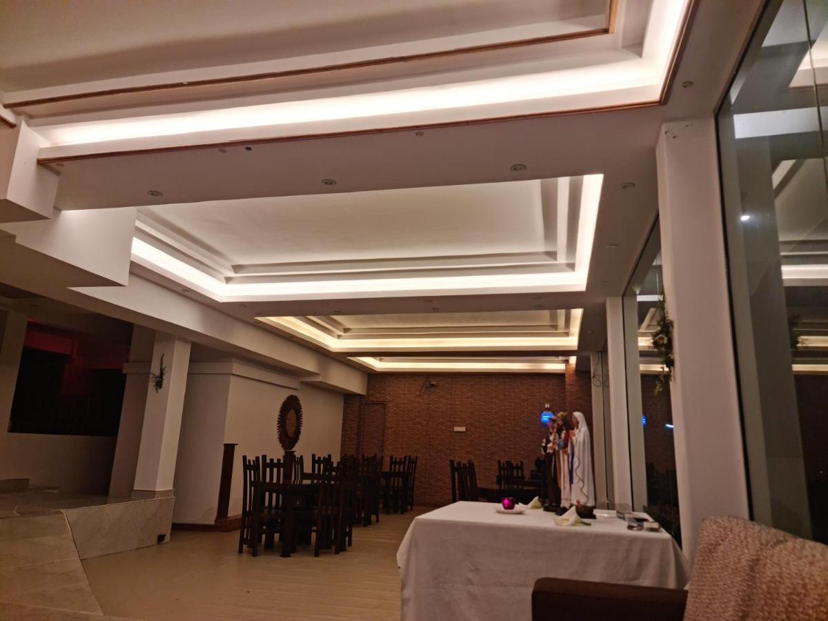 Top Rich Hotel Nuwara Eliya Zewnętrze zdjęcie